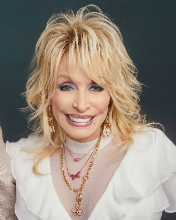 Dolly Parton x Kendra Scott Elisa Vintage Gold Short Pendant Necklace - alternate view