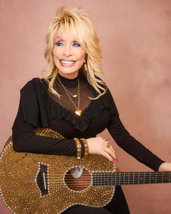 Dolly Parton x Kendra Scott Vintage Gold Statement Chain Bracelet - view 2