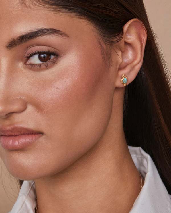 Abbie 18k Yellow Gold Vermeil Etch Frame Stud Earrings - view 2